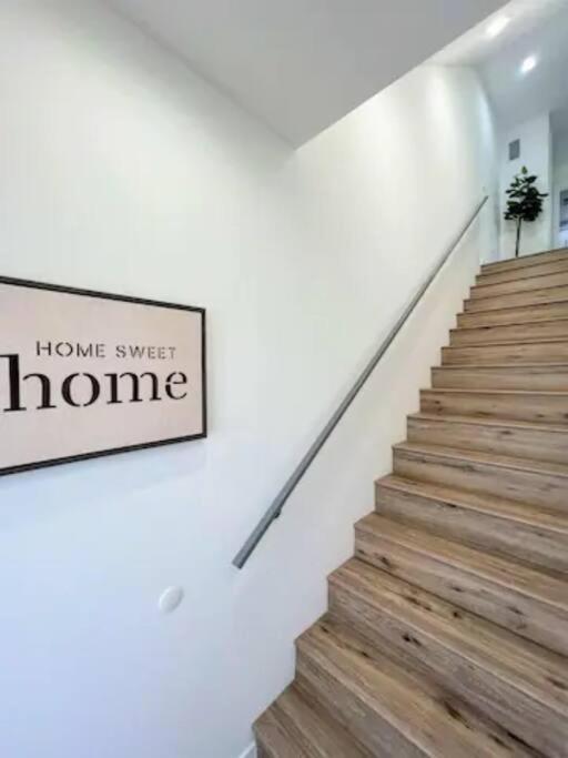 Сasa de vacaciones 4br Townhouse In Koreatown Los Ángeles