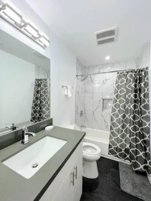 Сasa de vacaciones 4br Townhouse In Koreatown *